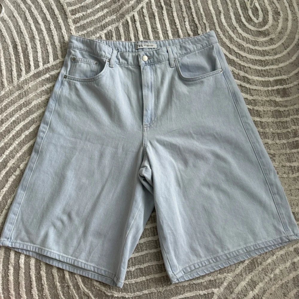 Zara relaxed fit denim Bermuda shorts - Picture 2 of 4